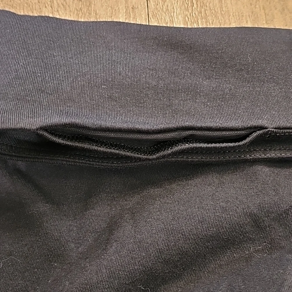 Black Leggings with White Stripe from Victoria's Secret - Picture 10 of 10